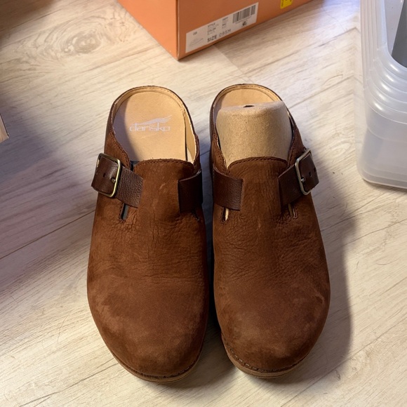 Dansko Shoes - Brown dansko clogs - Caia Milled Nubuck